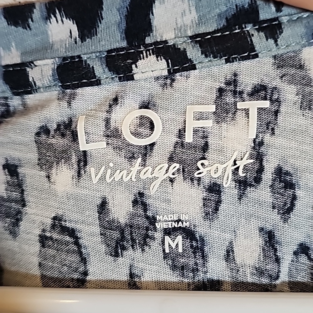 LOFT Animal Print Tee Blue Cotton Size M - Picture 2 of 6
